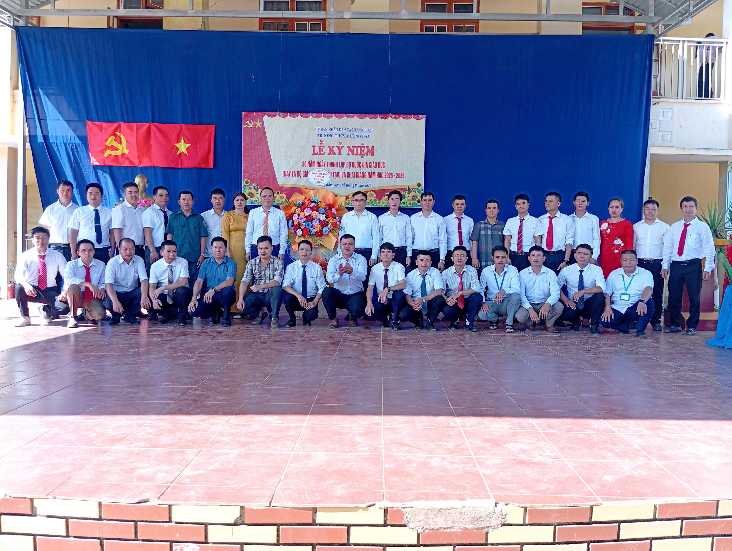 Giới thiệu Trường THCS Mường Bám